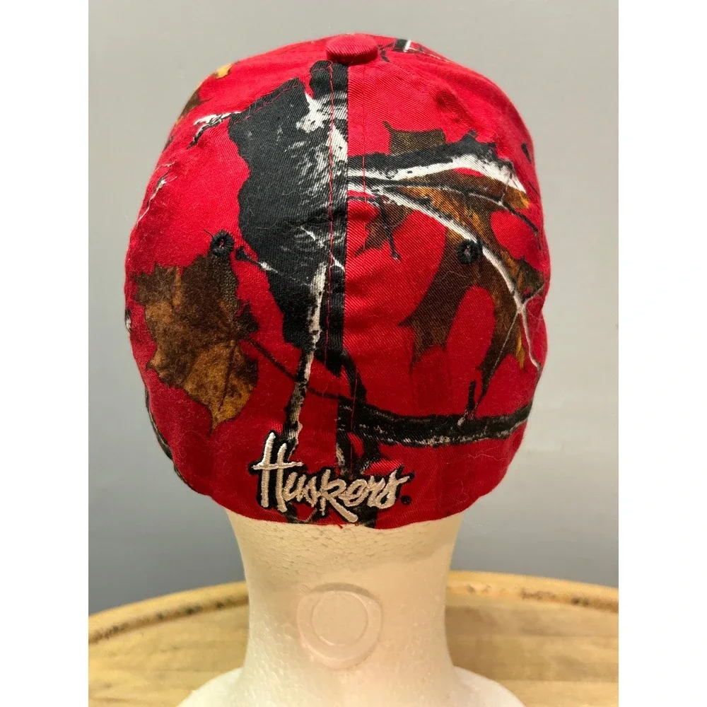 Nebraska Cornhuskers Hat Mens M/L Red  Camo Z-Fit‎ Stretch Baseball Cap